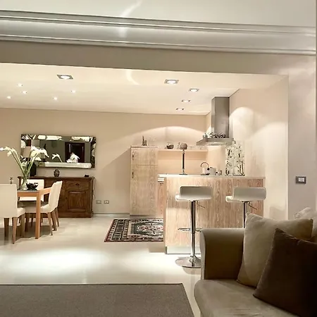 Double A Luxury Apartman